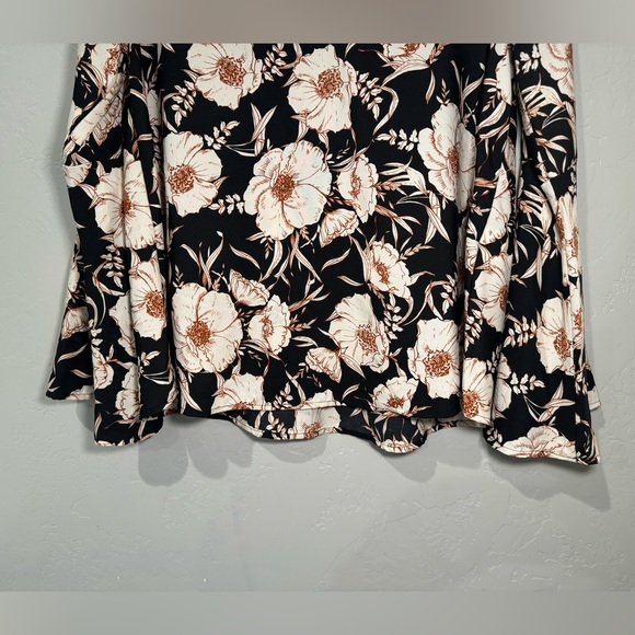 Top - Picture 5 of 10